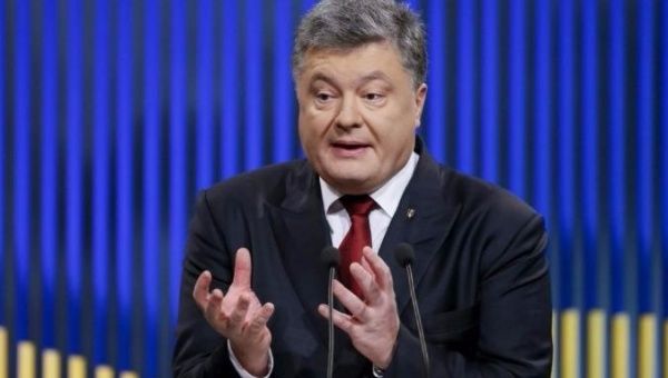 Ukrainian President has One-Man Debate as Opponent is a No-Show