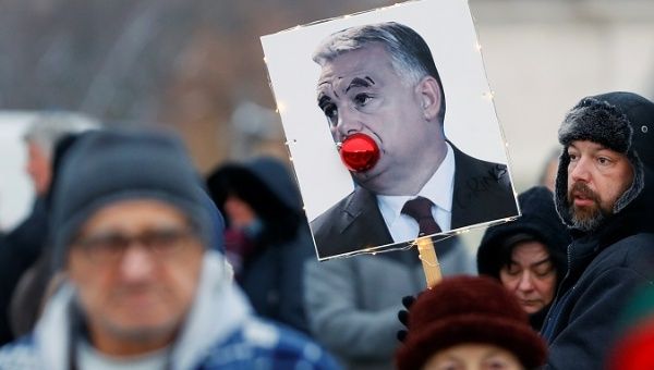10,000 People Protest in Budapest Against Government 'Slave Law'