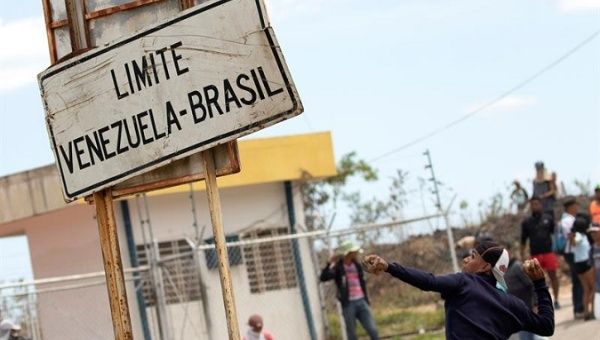 A teleSUR correspondent reported that only health emergencies were allowed to cross the border into Brazil Sunday morning.