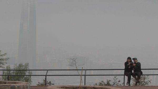 A panoramic view of high air pollution in Santiago de Chile, Chile, Jun. 21, 2015.
