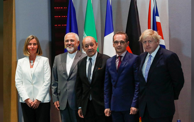 Britain's Foreign Secretary Boris Johnson, German Foreign Minister Heiko Maas, French Foreign Minister Jean-Yves Le Drian and EU High Representative for Foreign Affairs Federica Mogherini with Iran's Foreign Minister Mohammad Javad Zarif, Belgium, May 15, 2018.