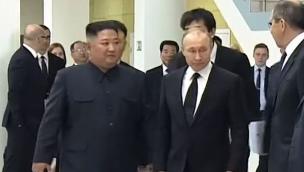 North Korean leader Kim Jong-un mets with Russian President Vladimir Putin.