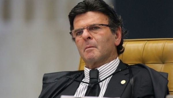 Fux has been judge of the STF since 2011 and was responsible for preventing Lula from giving interviews. 