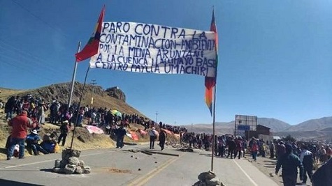 Protestors in the Tambo Valley reject the construction of the major open-pit mining project, Tia Maria.