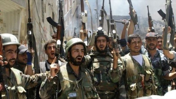 The first operations of the Syrian army were the destruction of artillery and missiles in positions of the Al-Nusra Front in Latamineh-Zakat-Arbin. 