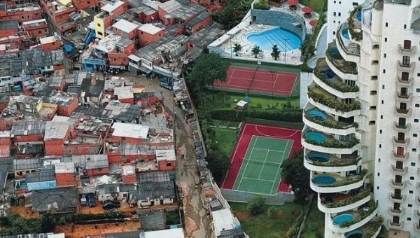 Paraisopolis, a favela in Sao Paulo, next to its wealthy neighbour Morumbi.