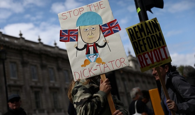 UK: People Protest PM Johnson's Expulsion of Parliament, Brexit