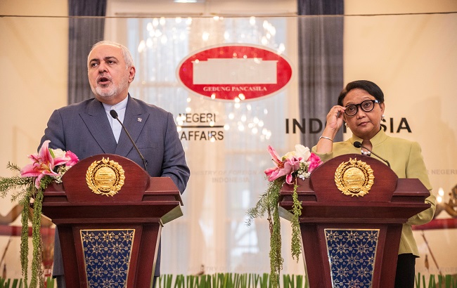 Iranian Foreign Minister Mohammad Javad Zarif talks as Indonesian Foreign Minister Retno Marsudi gestures during a news conference after their meeting in Jakarta, Indonesia, September 6, 2019 in this photo taken by Antara Foto.