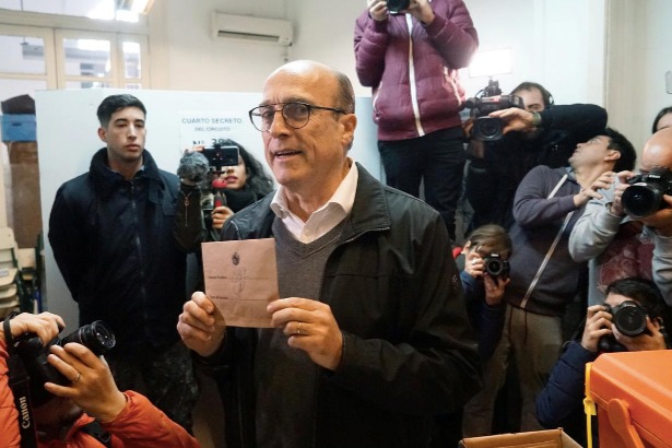 Frente Amplio (FA) candidate Daniel Martinez is leading the poll in Uruguay.