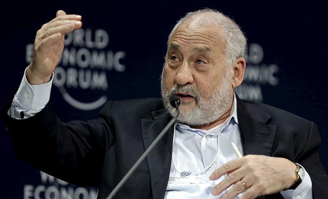 Joseph Stiglitz, Nobel Prize 2001 winner in Economics, is known for been a criticist of Macri´s economic administration.