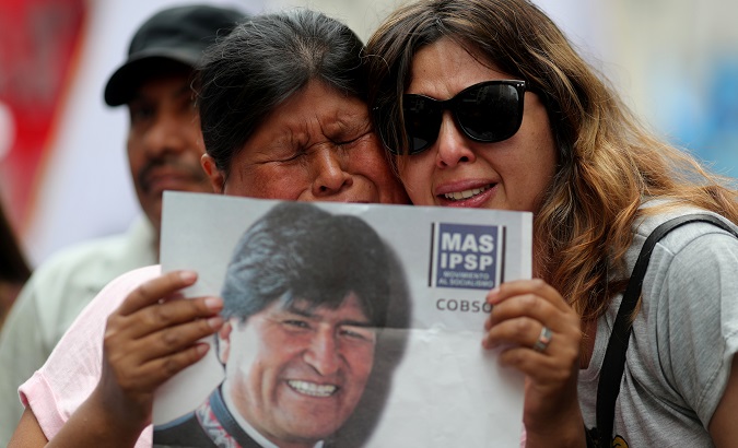 Demonstration in support of Bolivian President Evo Morales after he announced his resignation on Sunday, in Buenos Aires.
