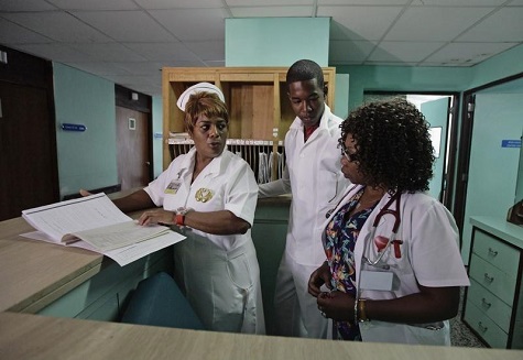 Cuban doctors had come to Ecuador with extensive experience to take care of patients in public services all over the Andean country.