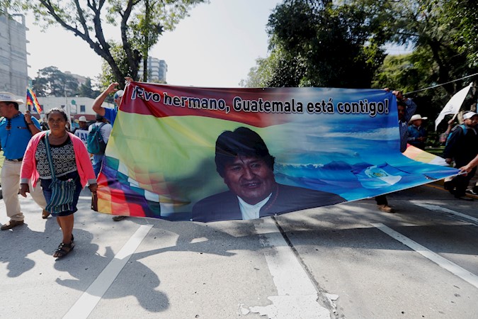 The Peasant Development Committee (CODECA) organized hundreds of people to march through Guatemala City to the U.S. Embassy in the country