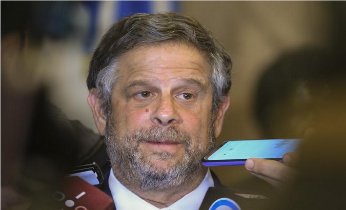 Rubinstein's departure opens a new internal conflict in coalition Cambiemos, that backs leaving President Mauricio Macri and its radical allies.