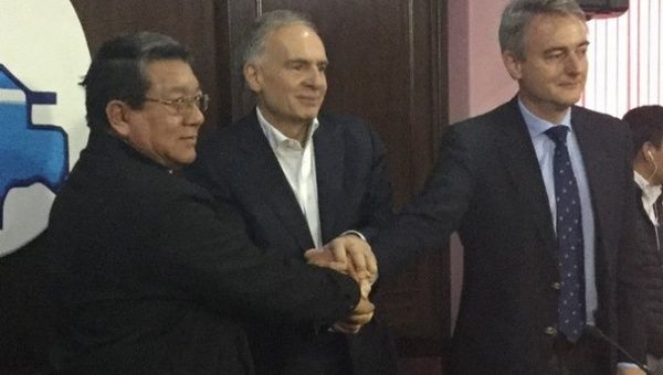 Monsignor Aurelio Pesoa (L), UN envoy Jean Arnault (R) and EU ambassador Leon De la Torre (C) in La Paz, Bolivia, Nov. 23, 2019.