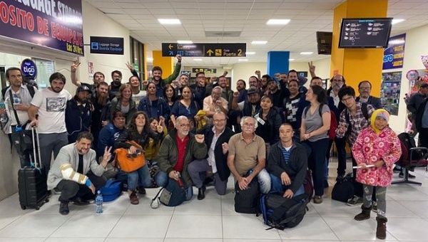 Argentine delegation at the Santa Cruz airport, Nov. 28, 2019.