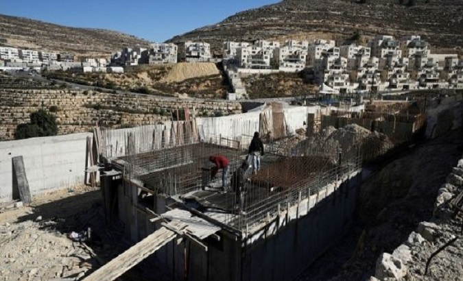 More than 200,000 palestinians live in Hebron while just a few hundred Jews have it as home.