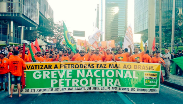 The Brazilian workers are strongly united because they perceive the increasing deterioration of Petrobras since Bolsonaro became president on January 1, 2019.