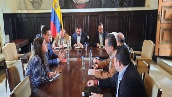 The head of state, Nicolás Maduro, has reiterated, on several occasions, his commitment to compliance with the agreements established in the dialogue.