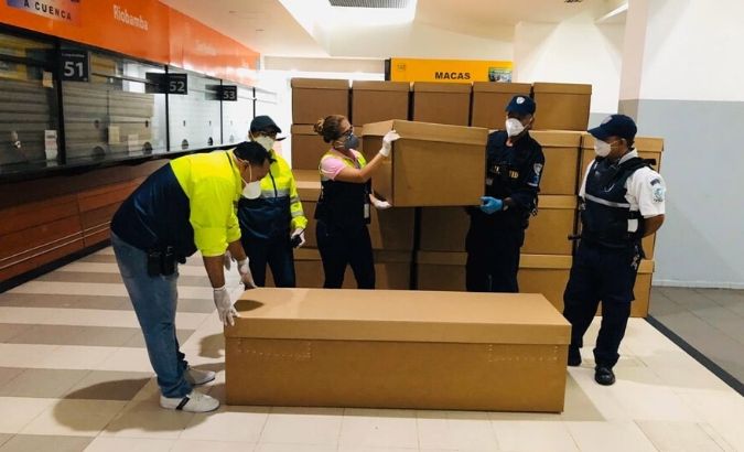 Cardboard coffins in Guayaquil will be delivered to the city's poor amid the rise in deaths due to COVID-19.