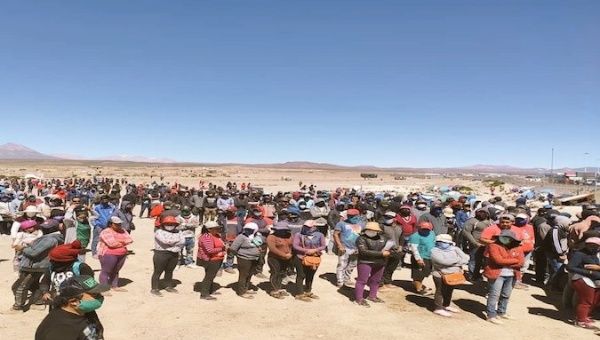 Hundreds of Bolivian migrants were waiting at the border between Chile and Bolivia to return home, April, 2020.