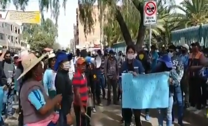 Protestants in central Cochabamba, Bolivia.  May 13, 2020.
