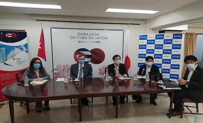 Cuba's ambassador to Japan and JETRO representatives during the work meeting. Tokyo, Japan. July 29, 2020.