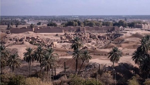 Archaeological site where the city of Babylon would have been located, Iraq.