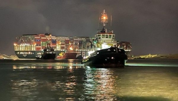The total number of the vessels stranded since the suspension of the Suez Canal Navigation on March 23 to March 29 reached 422 ships, says Suez Canal Authority Chairperson Admiral Osama Rabie.
