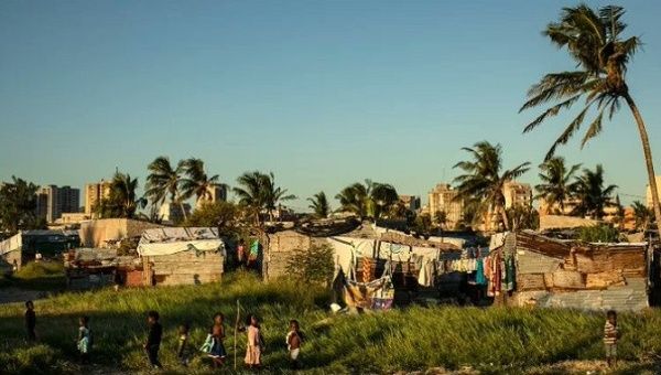  Dozens were killed and thousands on the run after an extremist group attack on Palma, Mozambique. A cruel addition to an already tense situation and heavily stretched response capacities. Concerns that Mozambique's displacement crisis could rapidly spiral out of control.