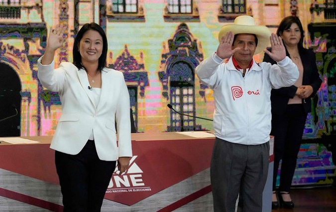 Peru heads for presidential elections on Sunday, when voters will have a choice between two very different candidates: left-wing trade unionist Pedro Castillo and far-right politician Keiko Fujimori.