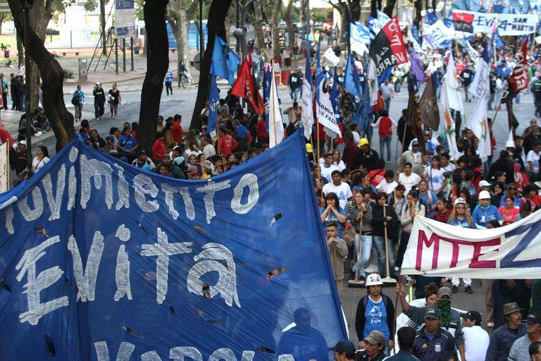 Movimiento Evita and other pro-government organizations marched Thursday in support of the Argentine President.