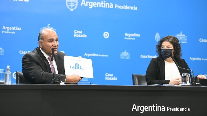 Juan Manzor and Carla Vizzotti of the Argentine government announced new measures as a result of the analysis of the country's epidemiological situation.