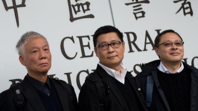 Chu Yiu-ming (left), Chan Kin-man (center), Benny Tai (right). (Photo: AFP)