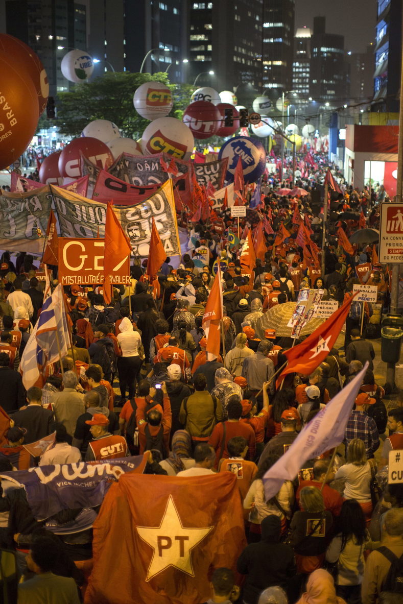 Thousands of members of social movements, unions, and left parties march in Rio de Janeiro in support of President Dilma Rousseff on August 20, 2015.