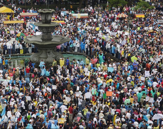 Weekly gatherings continue in front of the National Palace and a coalition of 72 indigenous and grassroots organizations has called for more massive marches around the country in protest of the elections.