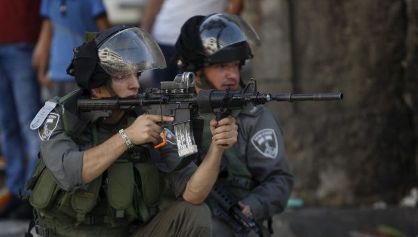 File photo of Israeli border police. Israeli authorities have fired stun grenades and rubber bullets in the latest clashes in Jerusalem, according to reports.