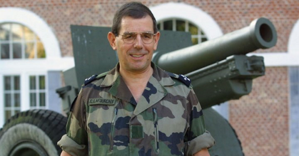 A file photo from Sep. 17, 2001, of French Land Forces Commander Jean-Claude Lafourcade, who headed the French forces in Rwanda in 1994.