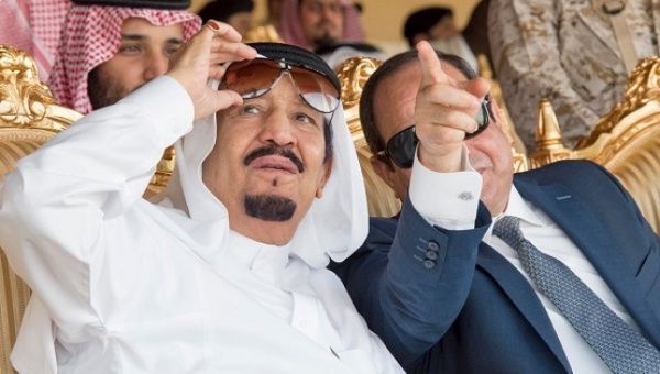 Egypt's President Abdel Fattah al-Sisi and Saudi King Salman watch the Northern Thunder exercises in Hafr Al-Batin.