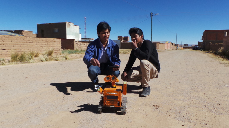 14 year old Hernan is also keen to follow his brother into the world of technology.