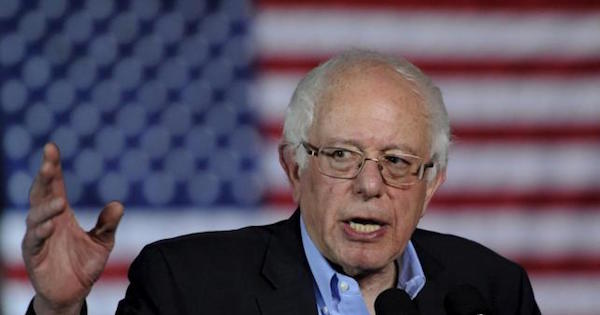 U.S. Democratic presidential candidate Bernie Sanders speaks at a town hall campaign event at Grinnell College in Grinnell, Iowa Jan. 25, 2016.