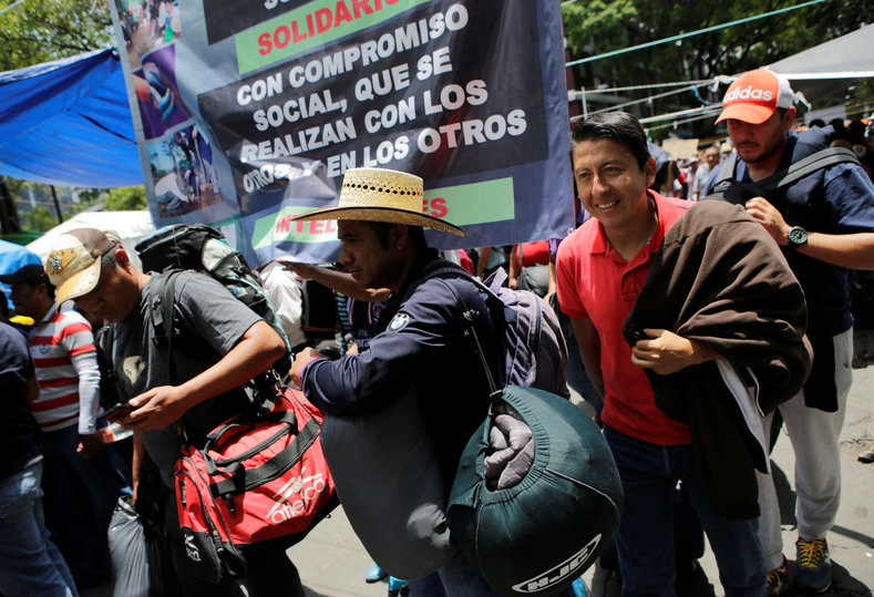 Protesters from the National Coordinator of Education Workers (CNTE) teachers’ union arrive in Mexico City to attend the march against President Enrique Peña Nieto's education reform, Mexico June 16, 2016. 