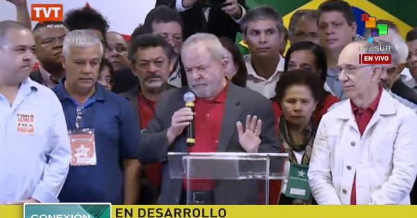 Lula da Silva addressing responds to corruption allegations