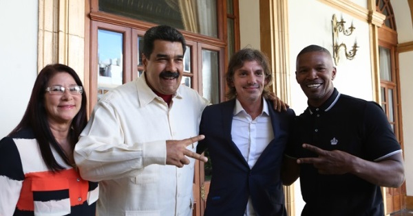 Jamie Foxx and Lukas Haas with President Nicolas Maduro.