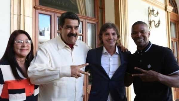 Jamie Foxx and Lukas Haas with President Nicolas Maduro.