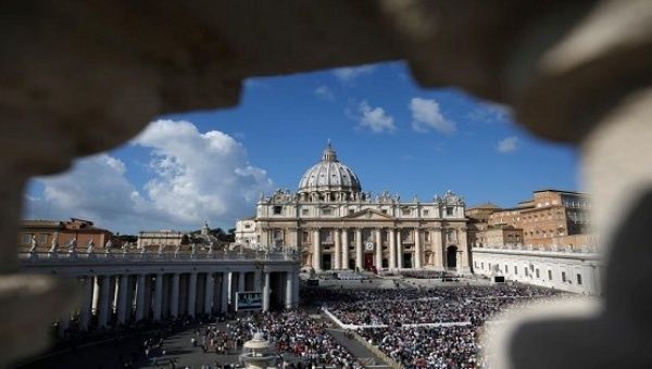 View as Pope Francis leads a Marian vigil mass in Saint Peter's square at the Vatican, Oct. 9, 2016.