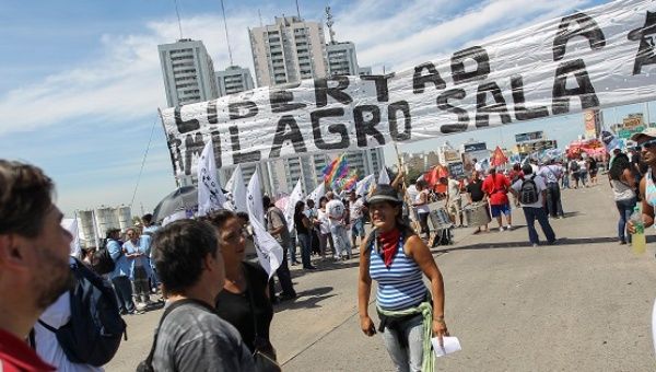 Hundreds participated in a recent march to request the liberation of Milagro Sala in Buenos Aires, Feb. 17, 2016.