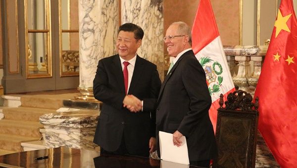 Chinese President Xi Jinping and Peruvian President Pedro Pablo Kuczynski.
