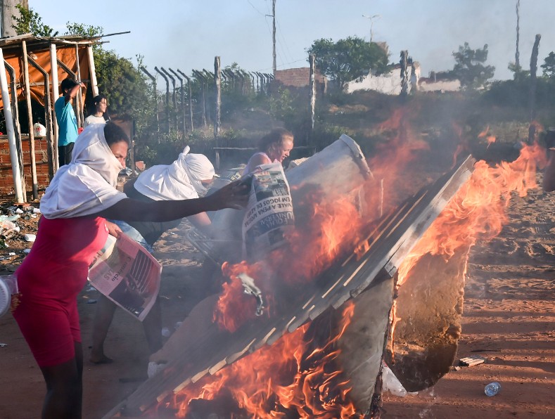 Relatives of inmates protest against the transfer of prisoners to another prison in front of Alcacuz prison in Natal.