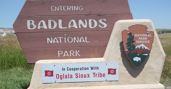 Entrance to the Badlands National Park, South Dakota.